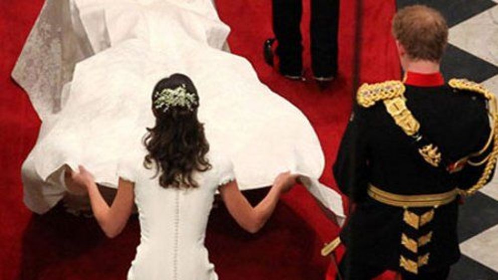 A fost declarata femeia cu cel mai frumos posterior din lume dupa imaginile la care au suspinat toti barbatii. Insa uite cum arata in realitate sora lui Kate Middleton