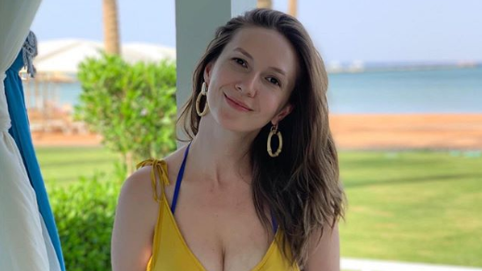 Adela Popescu, apariție sexy pe plajă. Cum arată în costum de baie după două nașteri