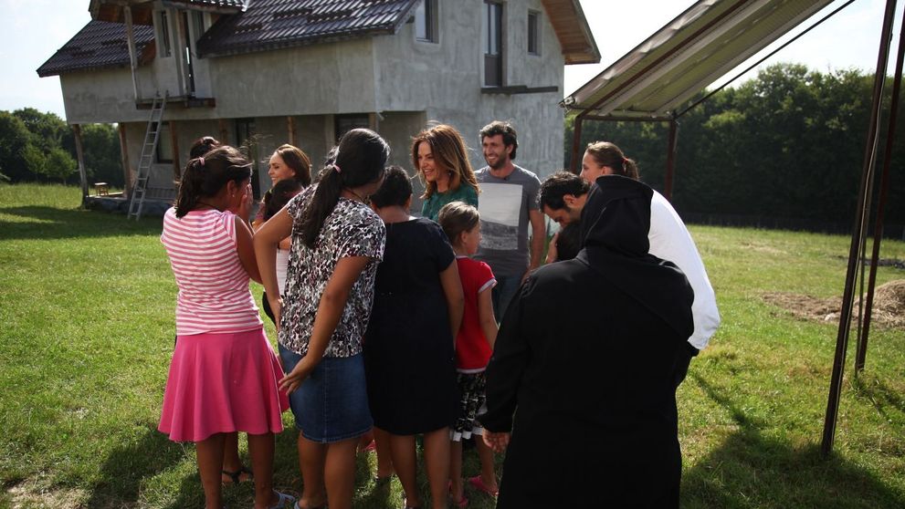 Echipa Visuri la cheie i-a indeplinit dorinta Maicii Serafima de a le oferi cat mai multor copii o viata normala!