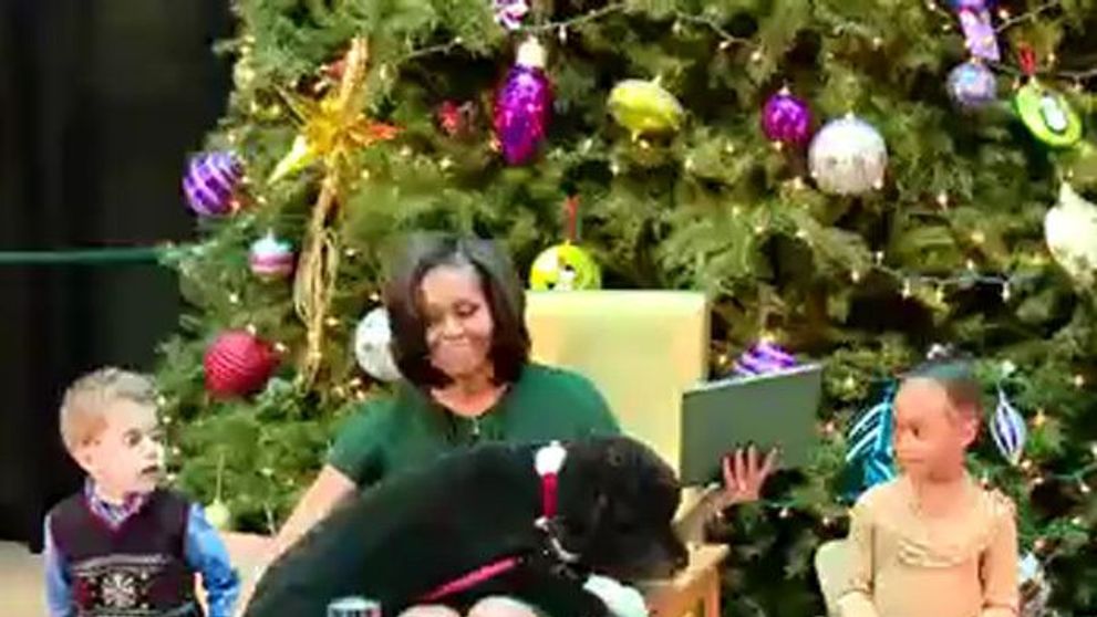 Moment amuzant: Cum a pus-o in dificultate Boo, cainele familiei prezidentiale, pe Michelle Obama. VIDEO