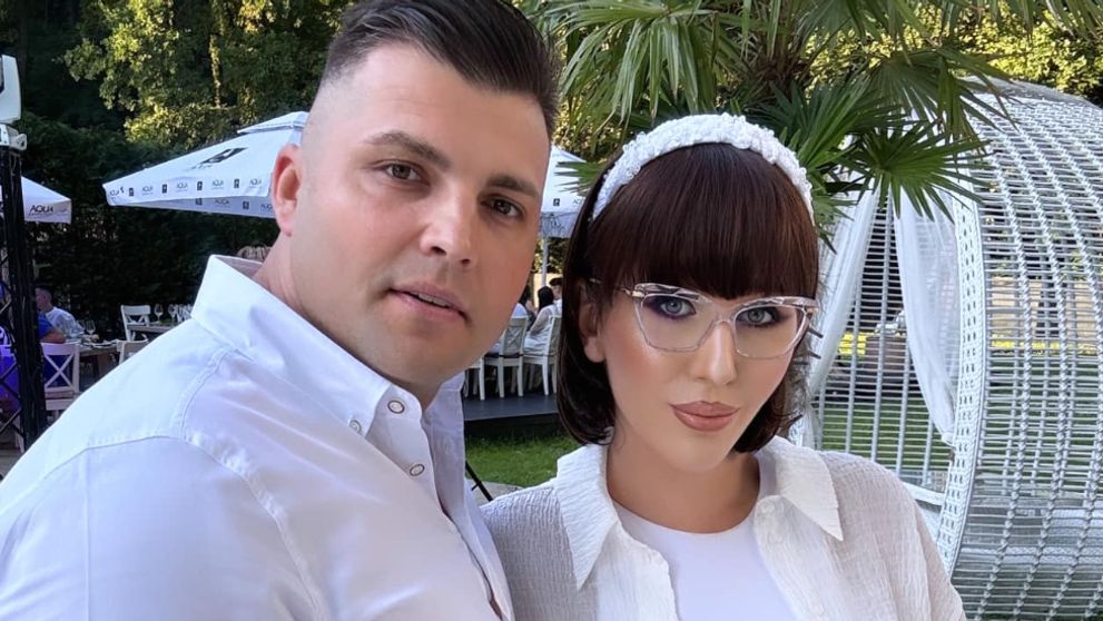 Dana Roba a dat vestea cea mare despre copil, după doar un an de relație. Make-up artista și Beni vor să își ducă relația la următorul nivel: „Un băiat”