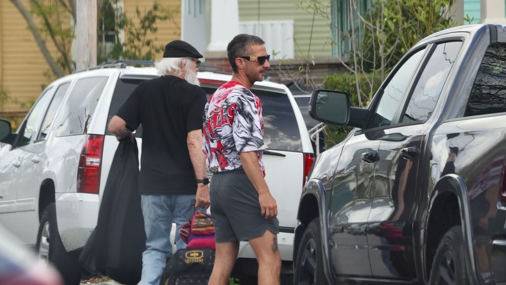 Shia LaBeouf a luat-o razna. Cum a putut fi surprins într-un hotel din Roma, după ce, recent, a fost arestat pentru că s-a bătut beat rangă