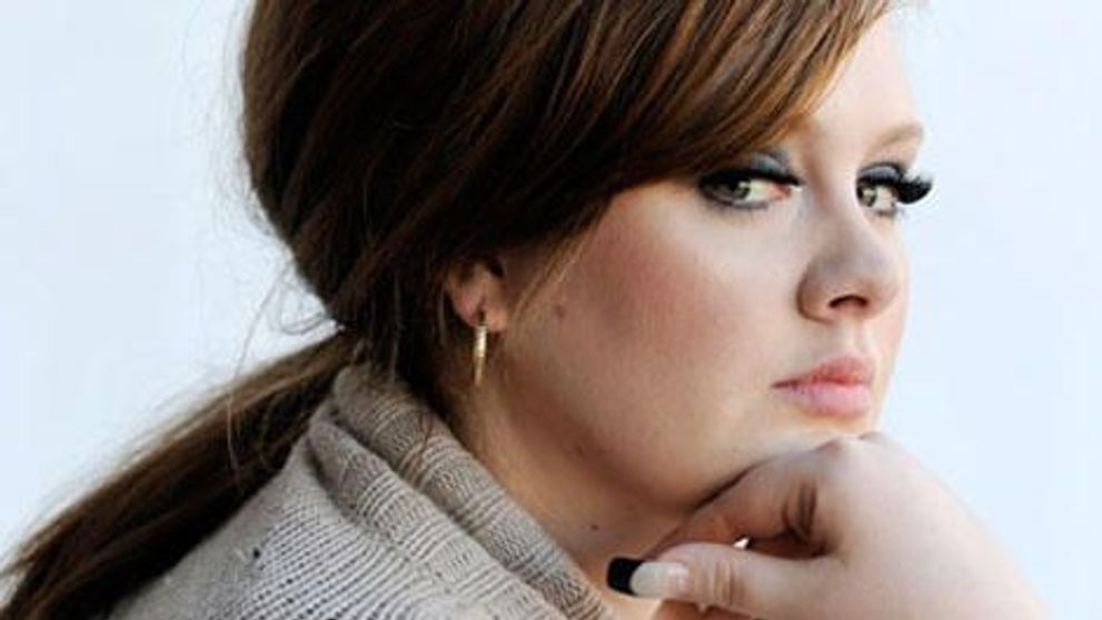 Prima aparitie publica a lui Adele dupa nastere. Cu ce tinuta a uimit pe toata lumea la Globurile de Aur 2013: