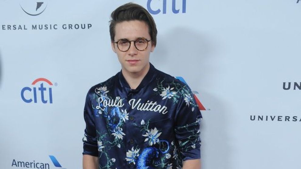 Ea e frumoasa bruneta care l-a cucerit pe Brooklyn Beckham. Cum arata tanara cu care fiul lui Beckham ar avea o relatie