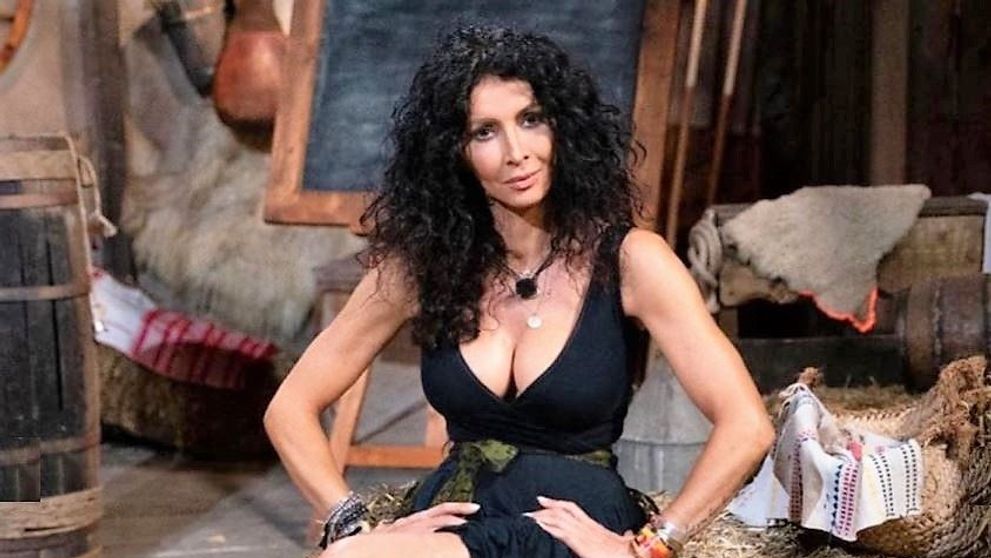 Mihaela Rădulescu, imagini de pe platoul emisiunii Ferma. Orășeni vs. Săteni