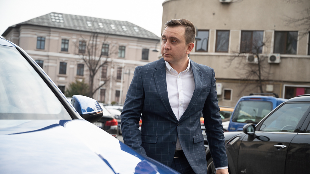 Joi seară, românii au fost cu ochii pe PRO TV! Las Fierbinți și Șef sub acoperire, lider de audiență!  