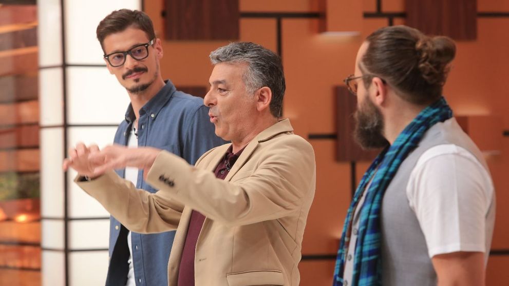 Cei trei jurați de la Masterchef, amintiri gustoase din copilărie. Chef Hadad i-a făcut pe toți să plângă