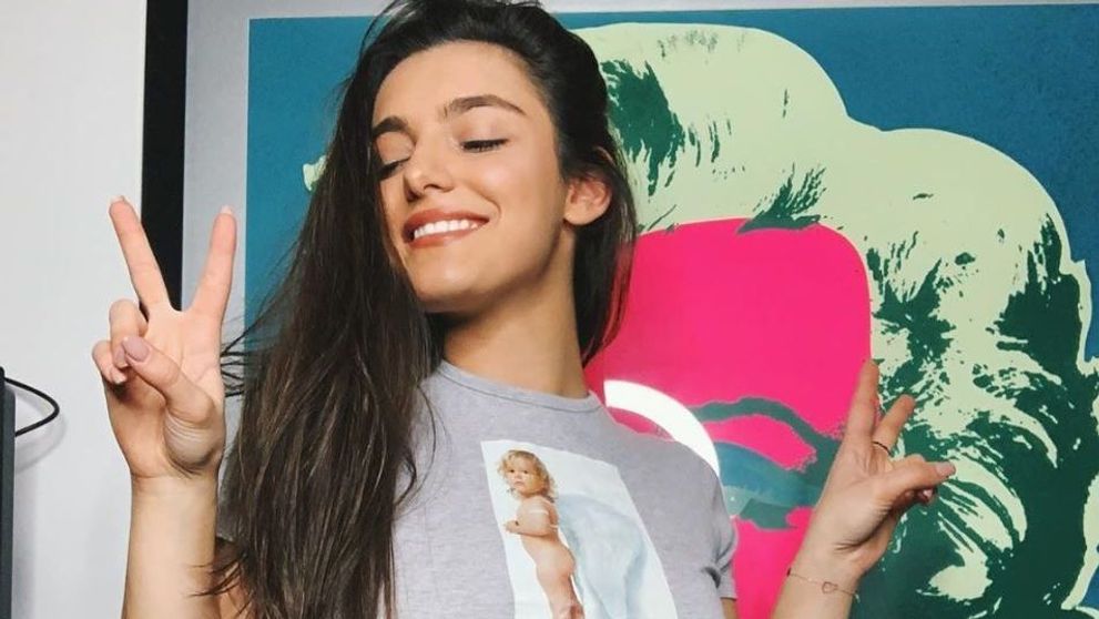Alexia Eram, în pijama: „Ești prea frumoasă pentru lumea asta”