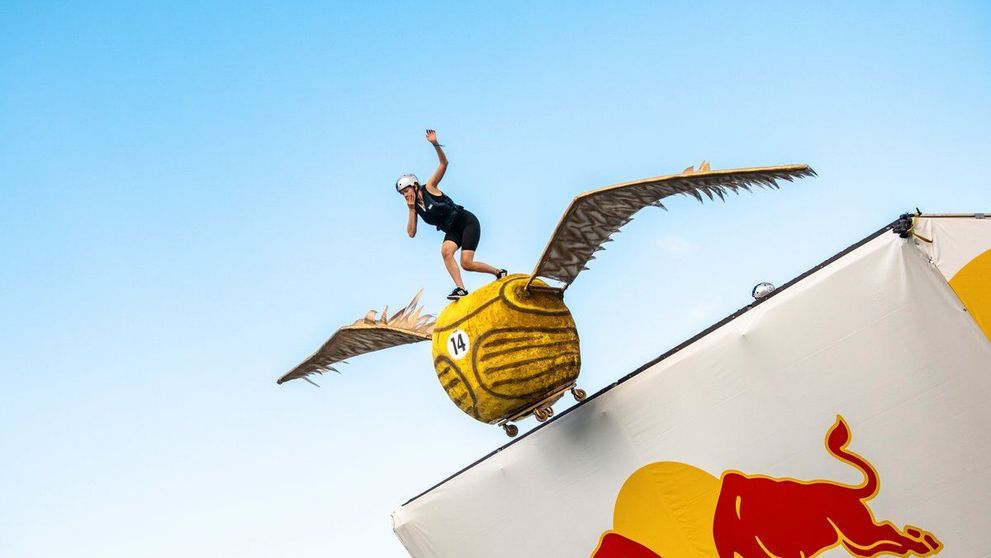 Red Bull Flugtag, competiția mașinăriilor zburătoare și a piloților neînfricați, vine în septembrie la București