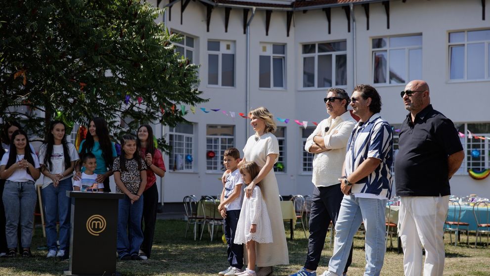 Concurenții MasterChef gătesc în această seară pentru 160 de copii abandonați. Florin Dumitrescu: „Aici nu este un orfelinat, aici este casa lui Dumnezeu!”