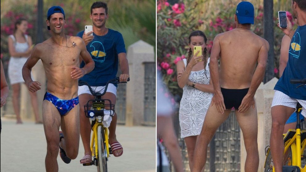 Novak Djokovic, cum nu l-ați mai văzut până acum. Fostul #1 ATP a făcut baie de mulțime, în slip, pe plajă