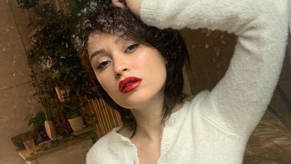 Irina Rimes și-a impresionat fanii cu un look de rusoaică. „M-a înghețat frumusețea ta”