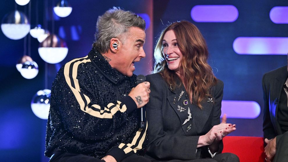 Confesiunea jenantă cu care Robbie Williams a șocat-o pe Julia Roberts în direct la tv. Ce i-a spus cântărețul în fața a milioane de telespectatori