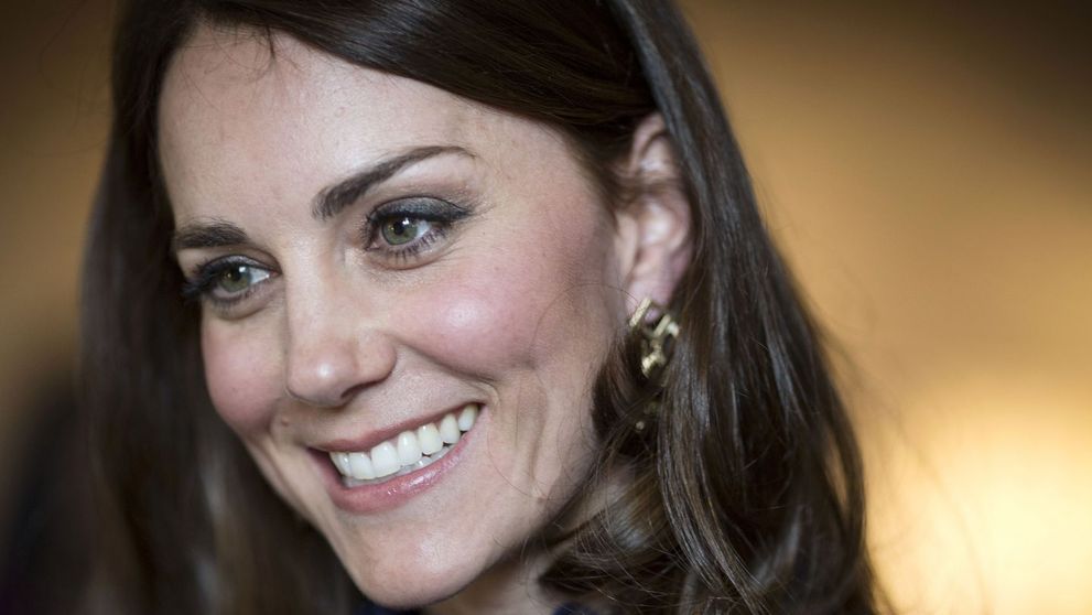 Aparitie indrazneata pentru Kate Middleton la un dineu oficial. Tinuta cu care a surprins 