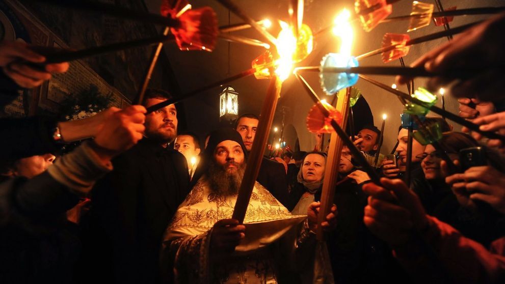 PAȘTE 2026: Lumina Sfântă va fi adusă în România cu o cursă specială. BOR are și un scenariul de rezervă în cazul escaladării conflictului din Orientul Mijlociu