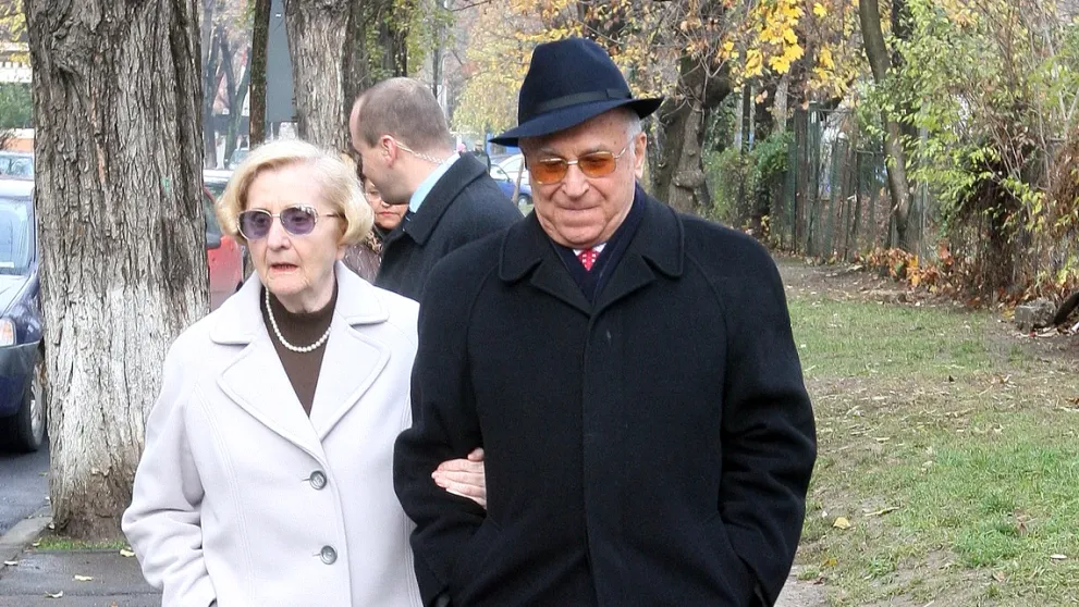 Ce pensie de urmaș ar putea încasa Nina Iliescu, după moartea fostului președinte Ion Iliescu. Acesta primea o sumă considerabilă de la stat