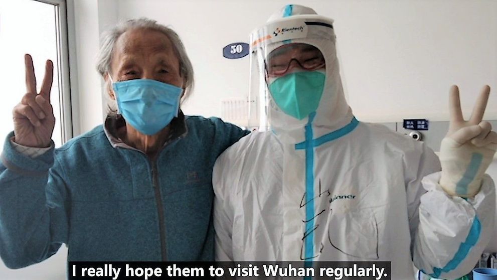 Un bolnav de Covid-19 din China a fost scos la soare după o lună de carantină. Ce s-a întâmplat cu pacientul