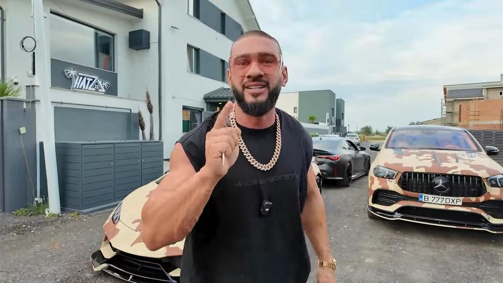 Dorian Popa sparge pușculița pentru o aroganță de zile mari. Artistul vrea să își cumpere un nou bolid de lux: „Următoarea achiziție o să fie dublă”
