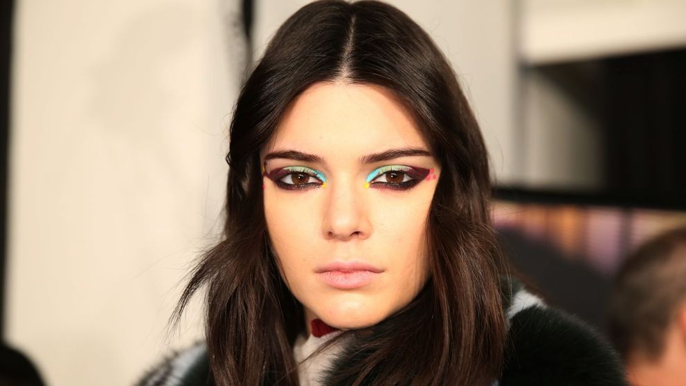 In reclame perfecta, in realitate o adolescenta ca oricare alta. Cum arata chipul supermodelului Kendall Jenner