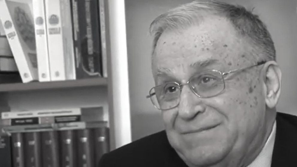 Cum arată portretele lui Ion Iliescu care au fost vândute peste noapte! Prețul a stârnit rumoare printre colecționari - e cu totul neobișnuit
