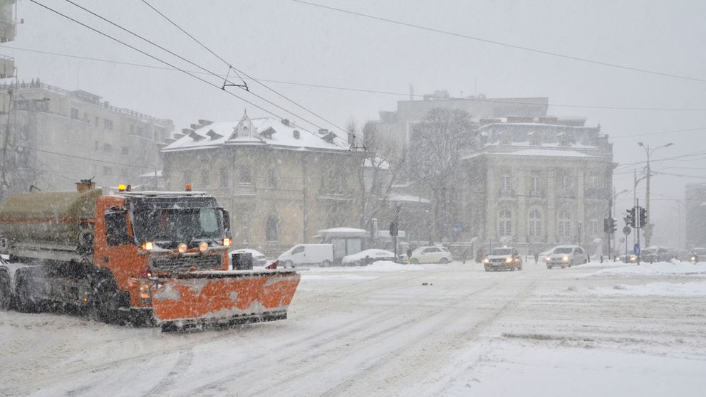 Furtuna Isha vine și în România cu ninsori, lapoviță și ploi, dar și polei. Când scăpăm de ger