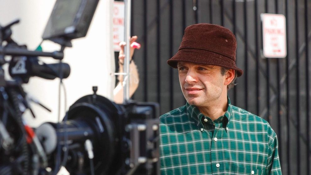 Sebastian Stan, transformare dramatică de look. Cum a fost surprins pe platourile de filmare