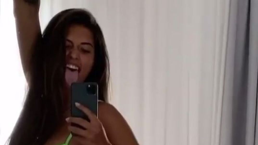 Antonia, filmulețe incendiare după ce a renunțat la haine! Și-a etalat pe Instagram formele de braziliancă