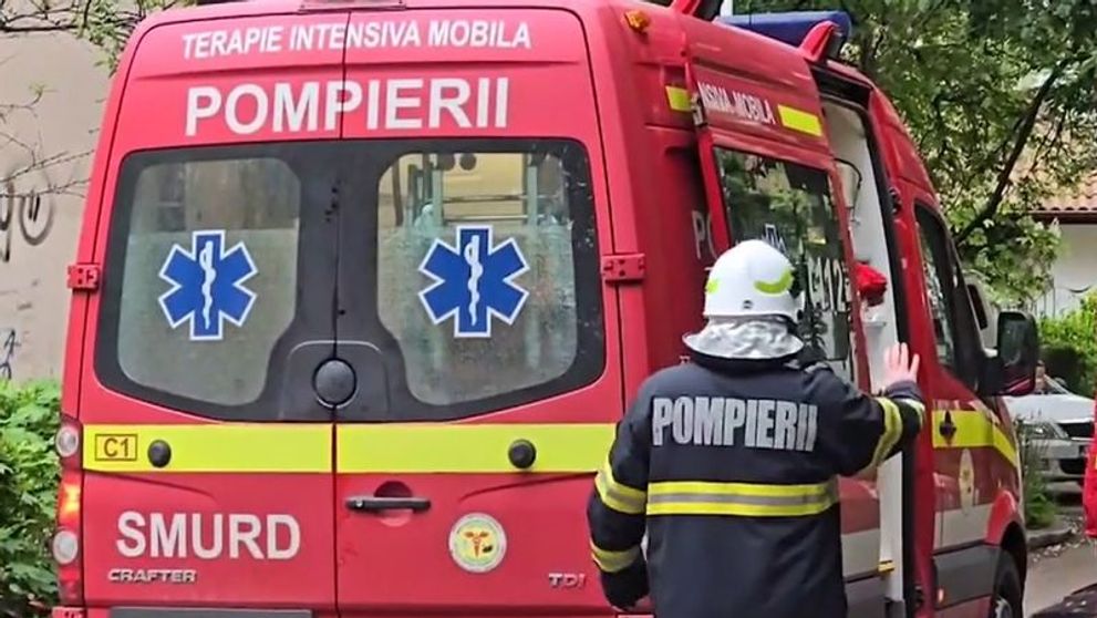 Tragedie la Ploiești! Un copil de 8 ani a murit într-un incendiu, după ce tatăl lui a plecat la Biserică
