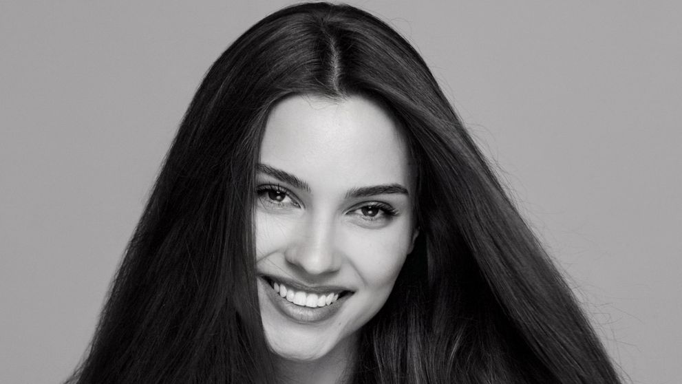 Ksenia, fostă participantă la Miss Univers, a murit într-un accident provocat de un elan care a sărit pe capotă și a spart parbrizul