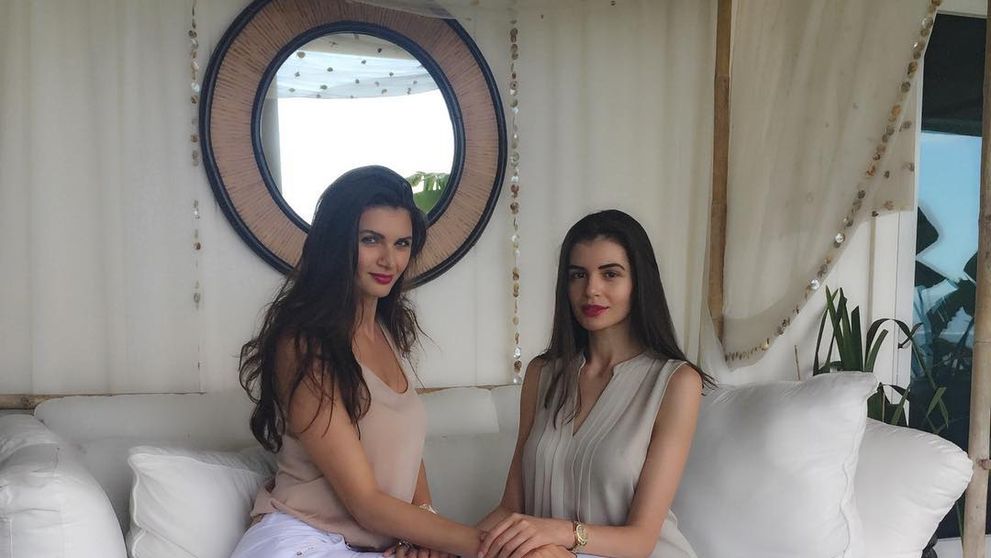 Surorile Gabor s-au revăzut în Dubai. Monica a călătorit până în Emiratele Arabe pentru a-și vedea sora mai mică. Cum s-au fotografiat cele două