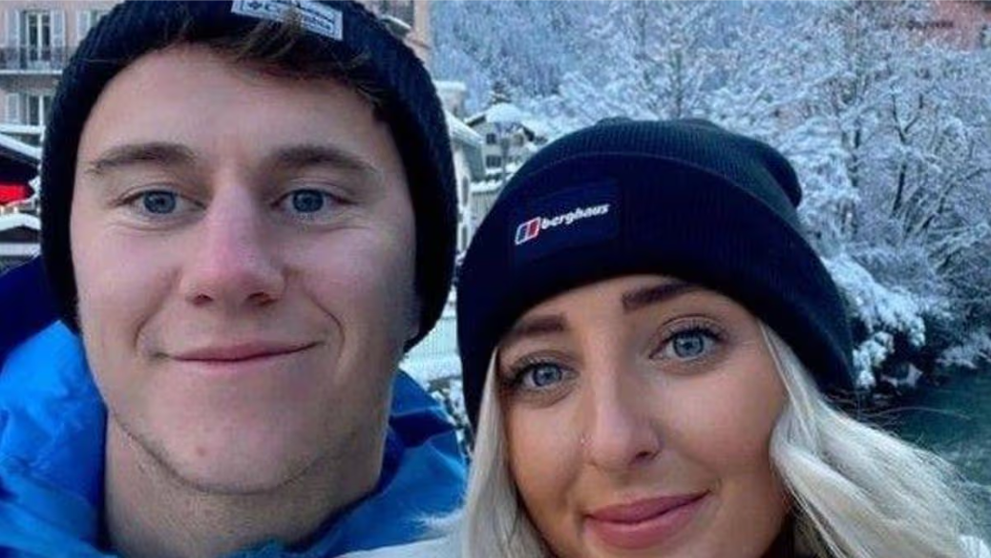 Doi tineri, care se iubeau ”mai presus de cuvinte”, au murit împreună, după ce au fost loviți de un Jaguar