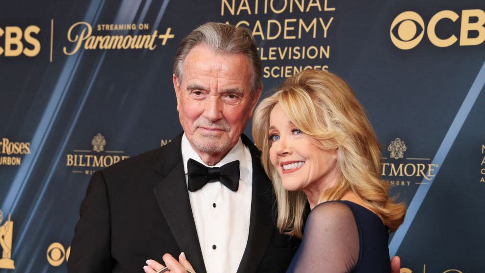 Cum arată acum faimosul Victor Newman, la 45 de ani de la debutul în serialul ”Tânăr și neliniștit”! Preferatul tuturor bunicilor din România e la fel de cuceritor