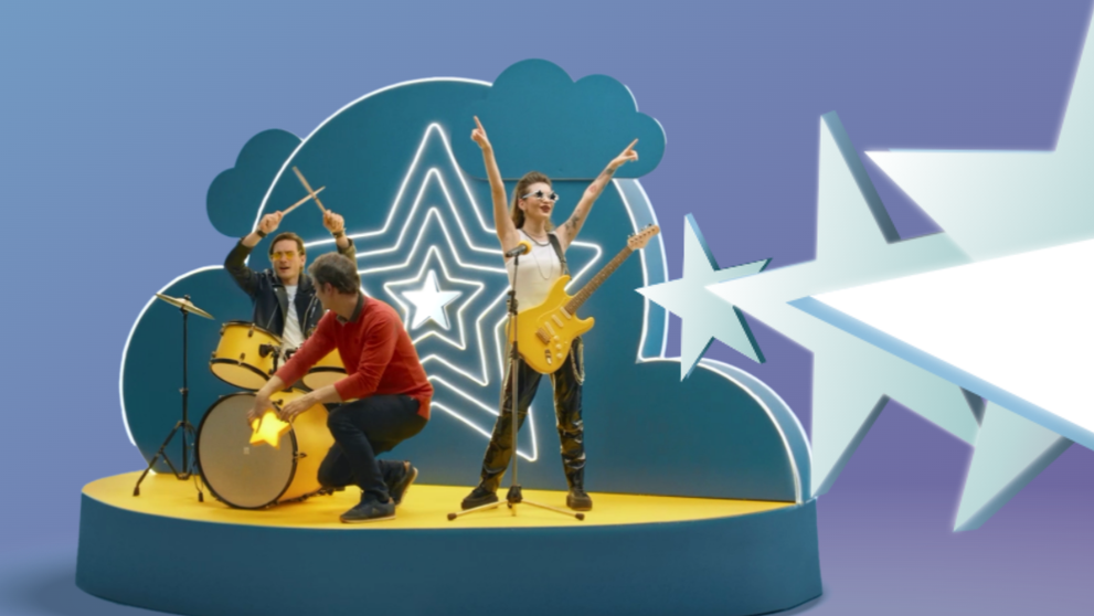 CONCURS SuperStar România | Ghicește superstarul și bucură-te de premii care te îmbie la cumpărături!
