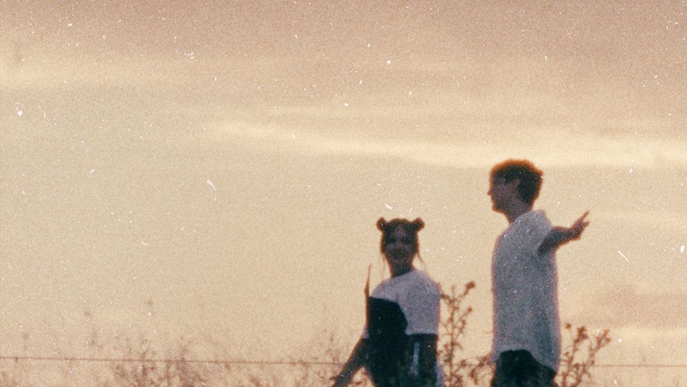 Muzică pentru romantici și visători! Aria Moon și Mark Stam lansează o variantă acustică live a piesei “Vara de 4x”