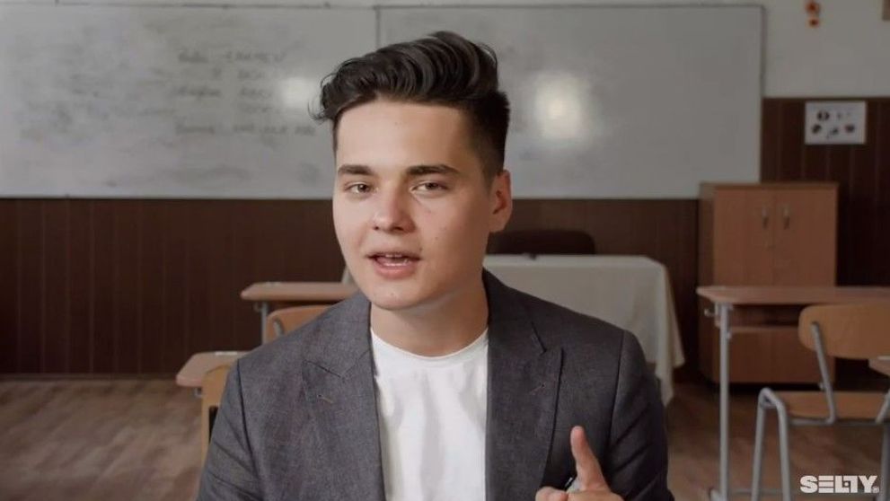 Selly dă cărțile pe față după ce a absolvit liceul: „Școala nu e grea, e complet ineficientă”