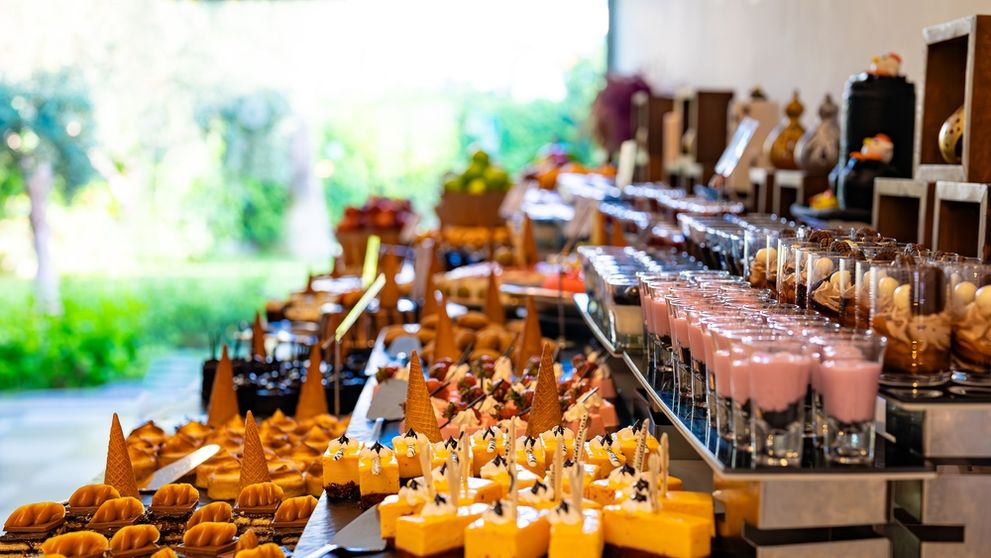 Tragedie în vacanță! Un tânăr a murit după ce a luat masa la hotel! Alimentul banal pe care l-a consumat