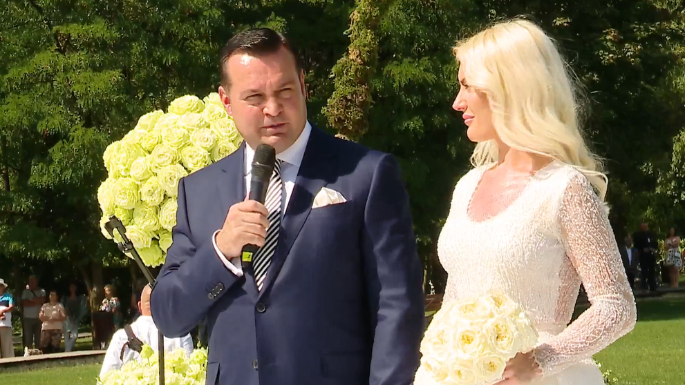 Indignare după nunta primarului Cătălin Cherecheș din Baia Mare. Ceremonia, transmisă LIVE de primărie