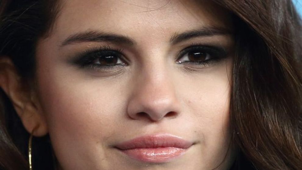 Ai spune ca sunt surori! Selena Gomez, intr-o fotografie inedita alaturi de mama sa. Cat de mult seamana cele doua