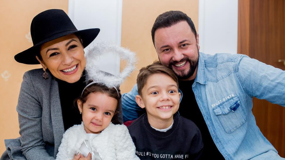Familia Măruță a filmat un nou vlog în mașină. Ce joculeț amuzant a făcut