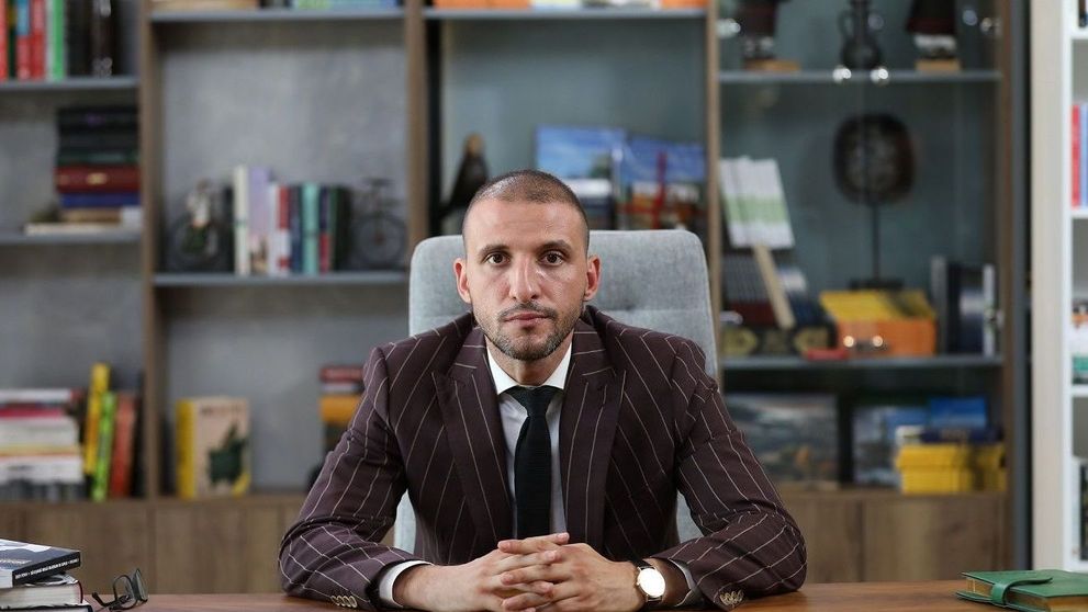 Ștefan Mandachi, transformare spectaculoasă la Șef sub acoperire! L-au recunoscut angajații?