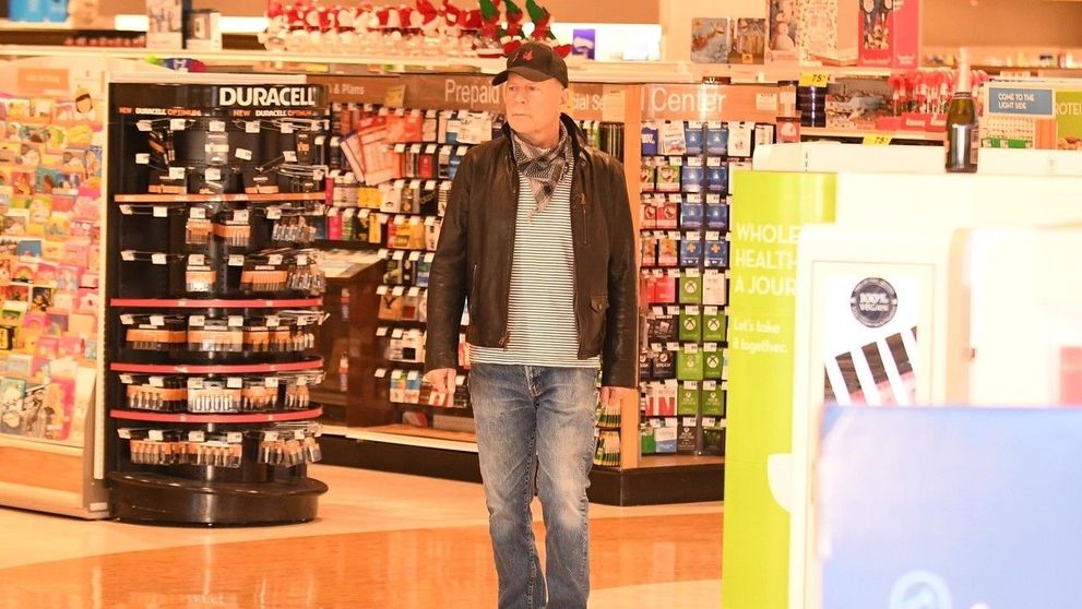 Bruce Willis, dat afară dintr-un magazin pentru că nu purta mască. Cum a reacționat actorul