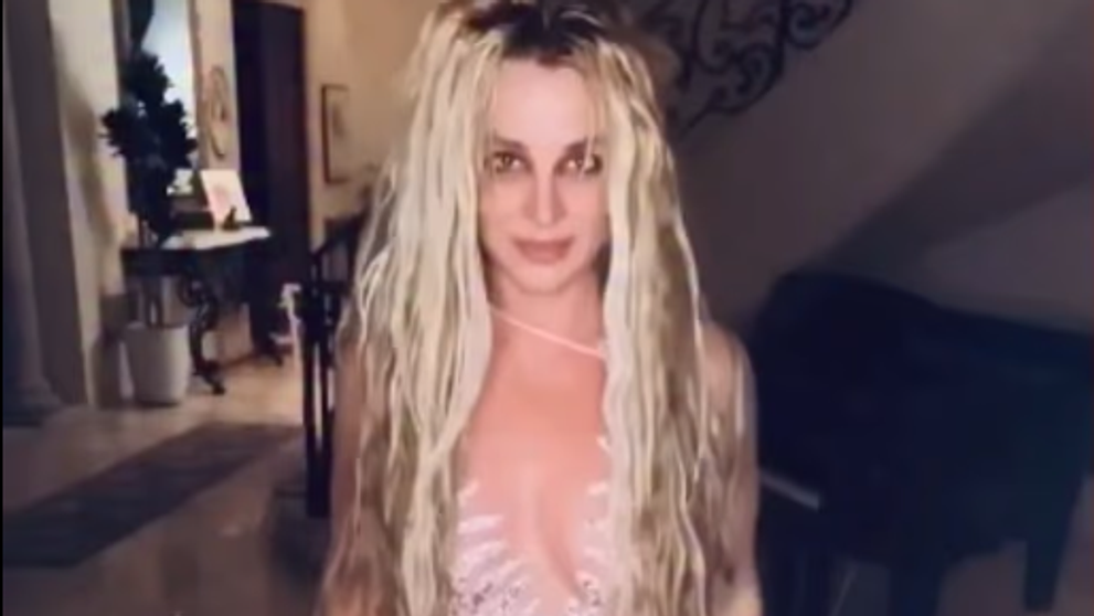 Familia lui Britney Spears, „terifiată” după ce artista a fost filmată conducând haotic. Se teme de o nouă cădere psihică