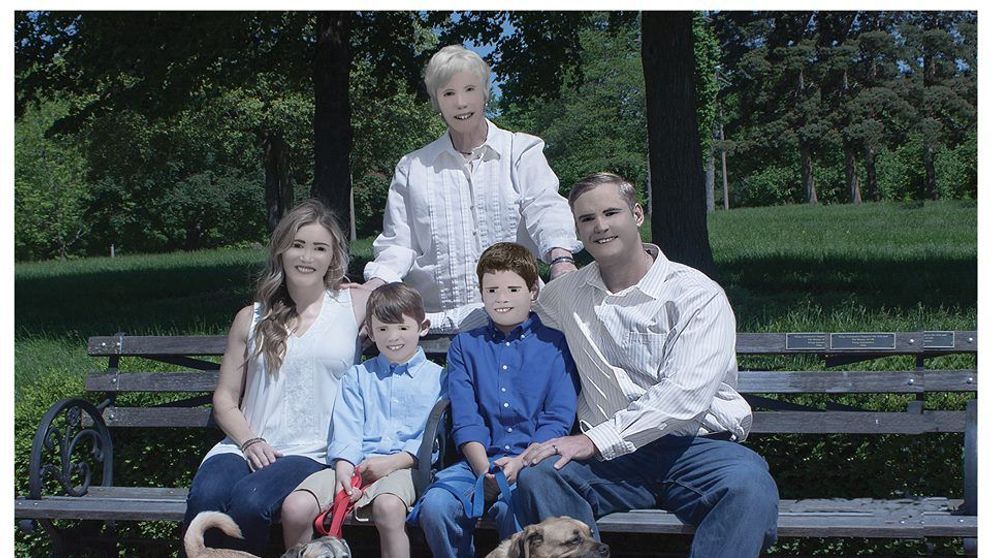 Au apelat la un profesionist pentru a realiza cateva fotografii de familie, iar imaginile au ajuns virale