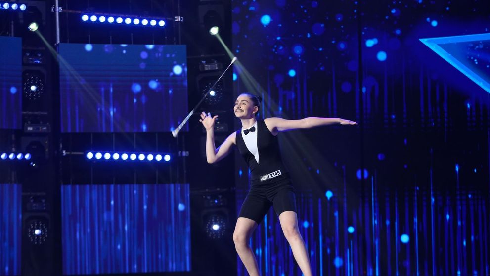 Românii au talent 2020 - Cristina Mihali, momentul de baton twirling care a luat 4 DA