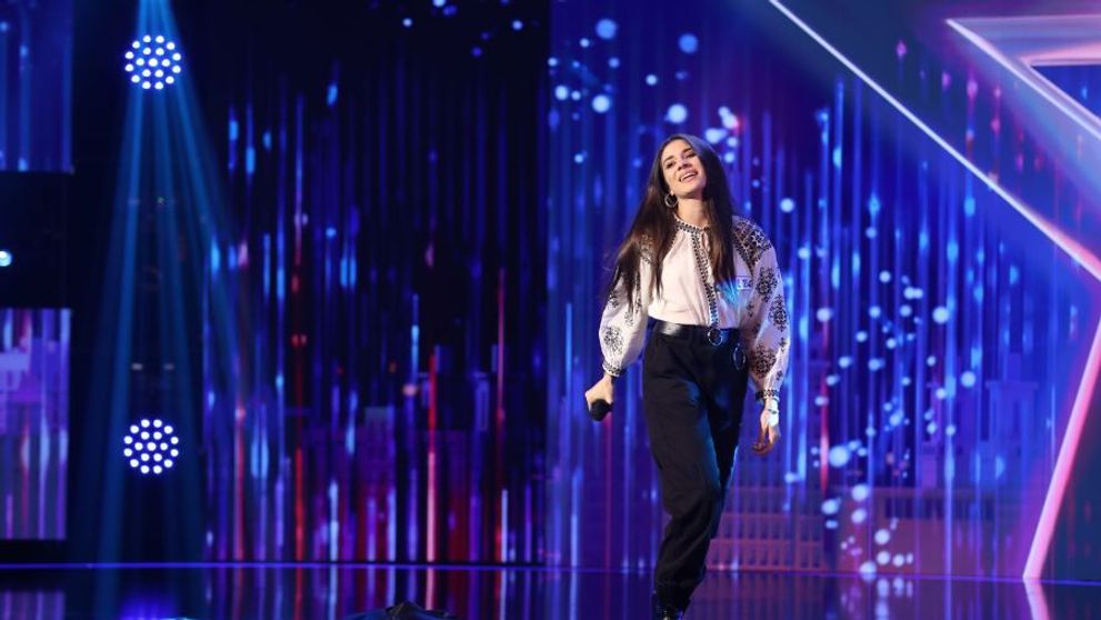 Românii au talent 2021: Laura Melu, combinație de muzică populară și rock într-o interpretare de excepție 