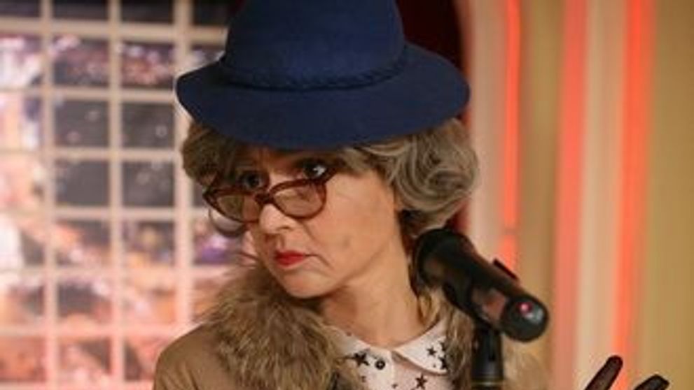 Oana Sarbu, complet schimbata la “Serviciul Roman de Comedie”: a imitat trei voci feminine celebre!