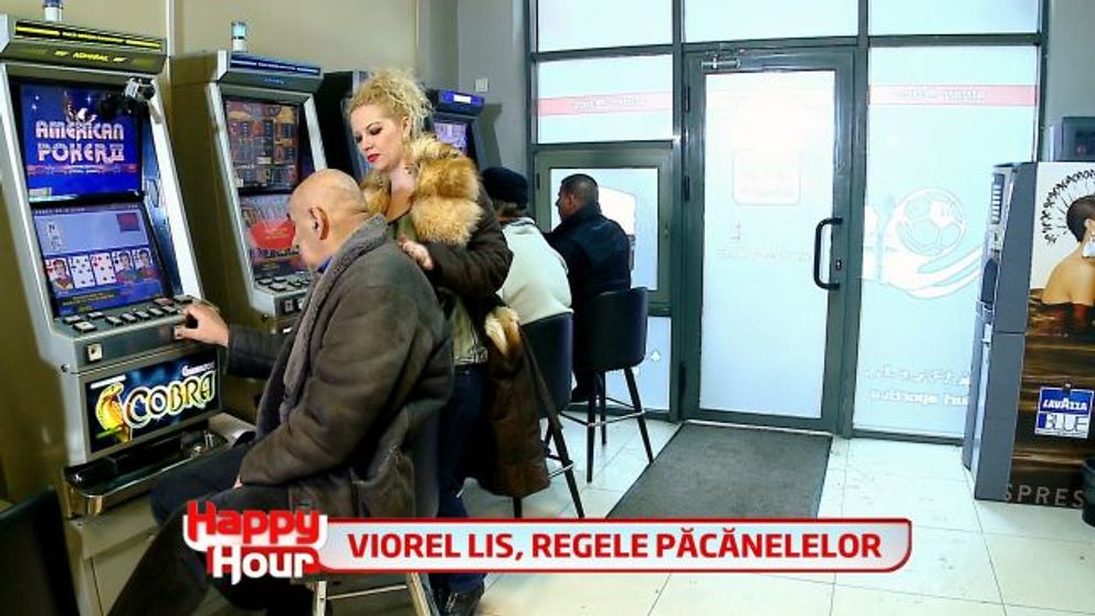 Viorel Lis, regele pacanelelor, a lasat-o pe Oana singura in casa in toiul noptii si a plecat la cazinou. Cum a reactionat sotia lui