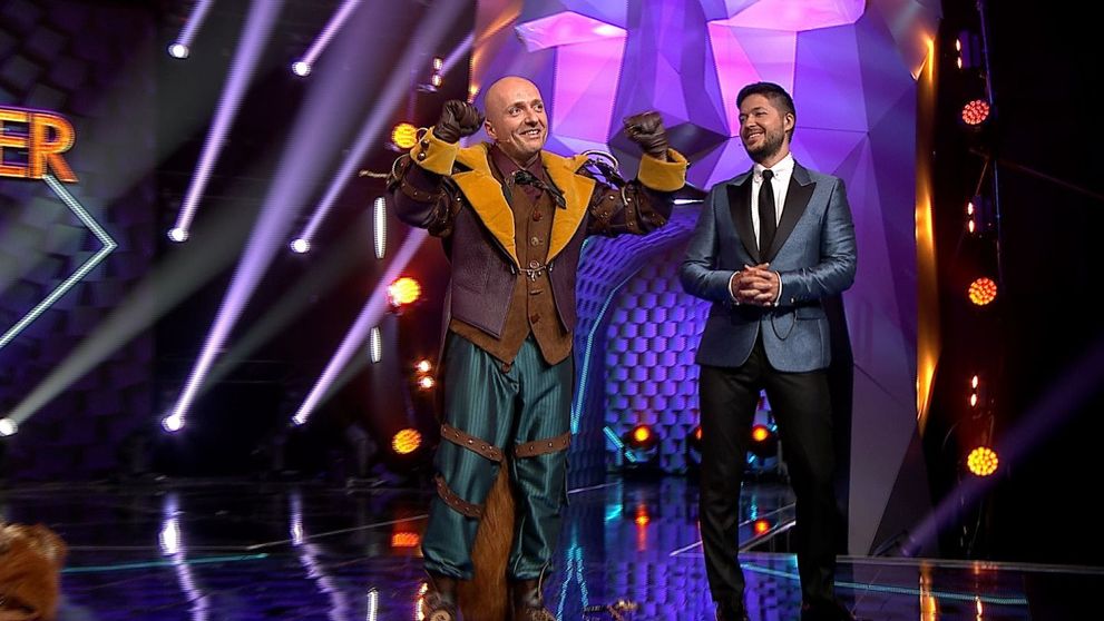 Costi Ioniță a părăsit aseară show-ul Masked Singer România! Artistul s-a ascuns sub masca Vulpoiului