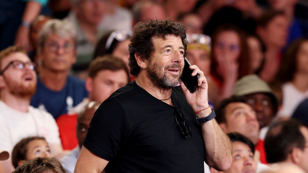 Celebru cântăreț francez, arestat după ce a fost acuzat că a agresat intim mai multe femei. Ce a declarat Patrick Bruel: „Îmi pare sincer rău”