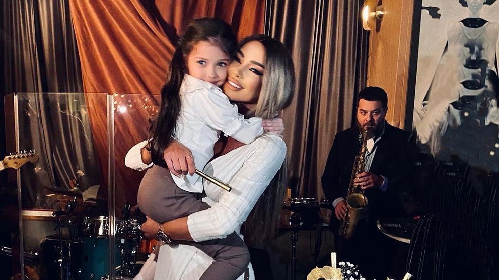 Mama Biancăi Drăgușanu, apariție de senzație la ziua Sofiei! Cum s-a fotografiat alături de fiica și nepoata sa